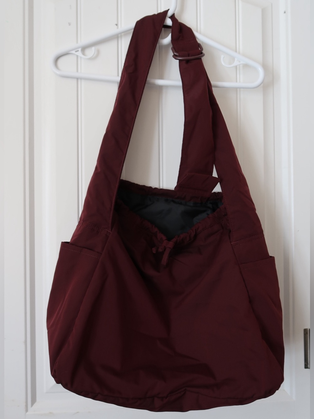 Uniqlo : C Soft Puffy Shoulder Bag Wine Burgundy Drawstring Hobo NWOT Japan